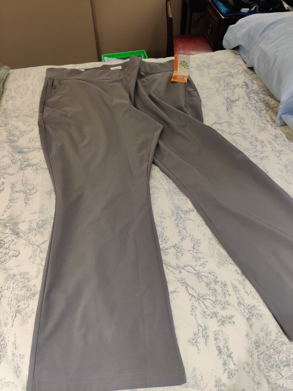 Columbia Women's Gray Boot-Flare Performance Pants